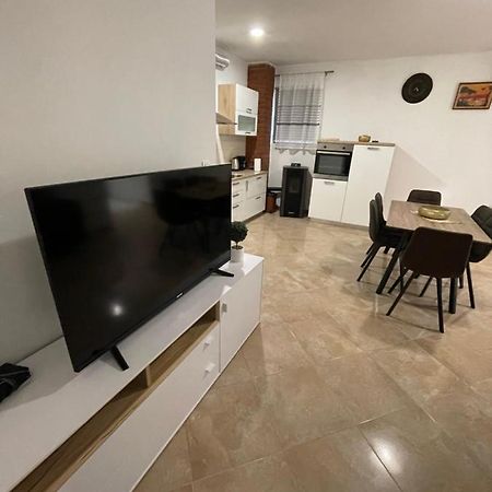 Holiday Home “Marko” With Heated Pool! نين المظهر الخارجي الصورة