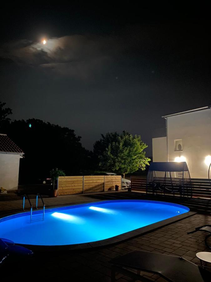 Holiday Home “Marko” With Heated Pool! نين المظهر الخارجي الصورة